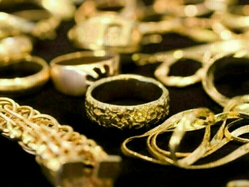 Gold prices steady as focus turns to Fed&rsquo;s policy decision