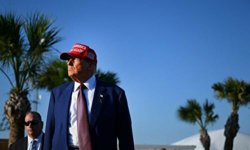 Trump to meet widow of former Japan PM Abe on Sunday, source says