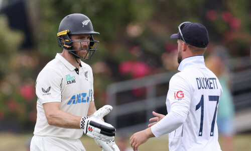 Williamson scores big as NZ set 658 for England to win third Test