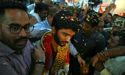 Indian chess king Gukesh returns to hero’s welcome Indian chess king Gukesh returns to hero’s welcome