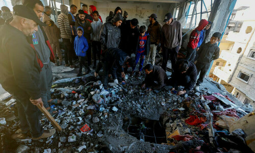 غزہ : خان یونس پر اسرائیلی حملے میں بچوں سمیت 20 فلسطینی شہید