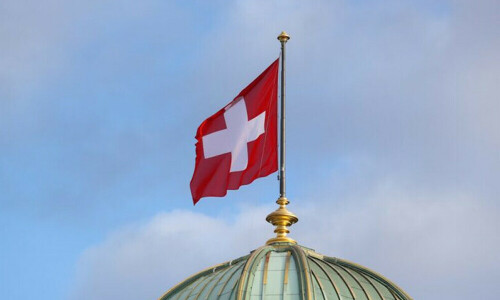 Swiss economy to grow 1.5% next year, government forecasts