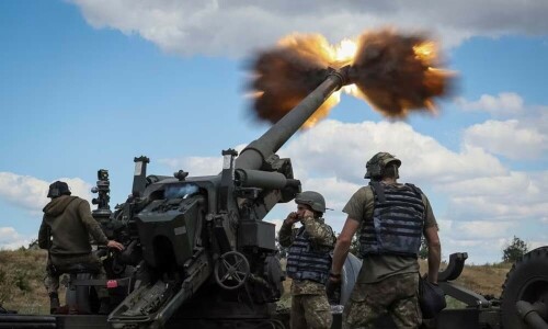 Ukraine asks Australia for more weapons, aid