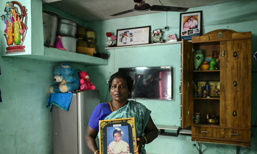 Storm fears overshadow India coast decades after tsunami