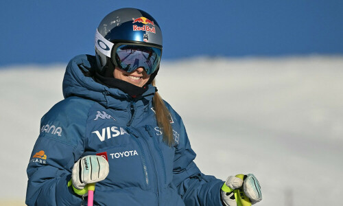 Ski great Vonn finishes 14th on World Cup return