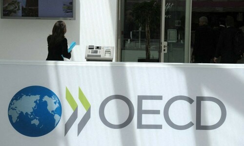 Plan to throttle foreign fossil fuel finance collapses at OECD, Bloomberg reports