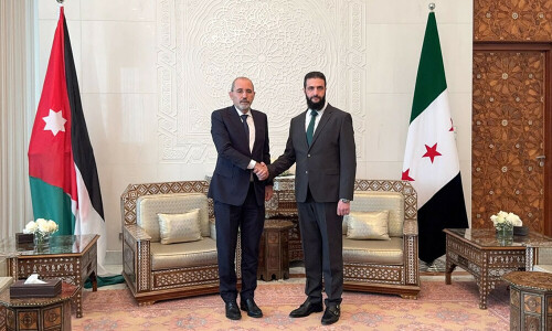 Jordan foreign minister holds talks with Syria&rsquo;s new leader