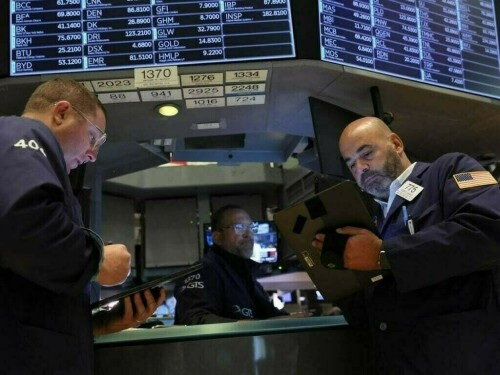 US stocks mostly fall as Treasury yields climb