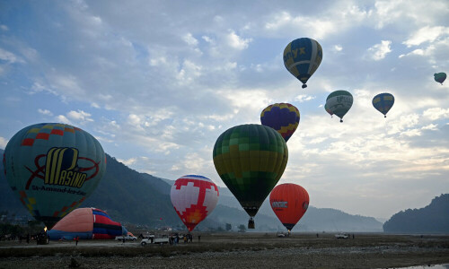 Nepal hosts hot air balloon festival