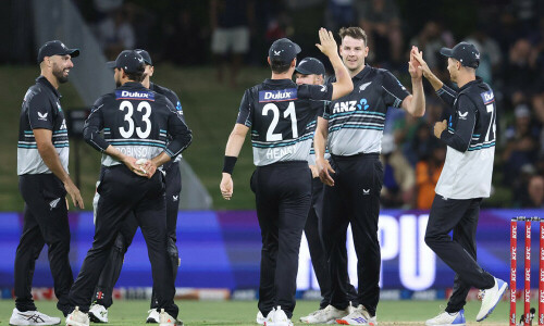 Duffy bowls New Zealand to T20 victory over Sri Lanka
