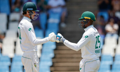 Rabada unlikely batting star as South Africa edge Pakistan in thriller