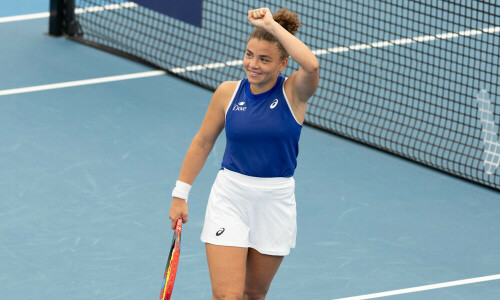 Jasmine Paolini on fire as Italy surge into United Cup quarter-finals