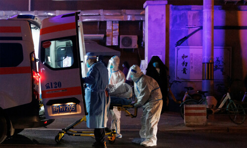 China market blaze kills eight, 15 hurt