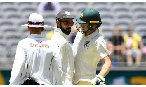 Crowds, cracking cricket: Five talking points from Australia v India