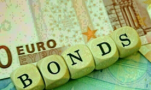 Euro zone yields hold steady ahead of inflation data