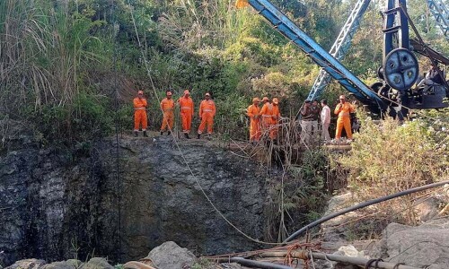 One body recovered from flooded Indian mine as rescuers search for trapped men