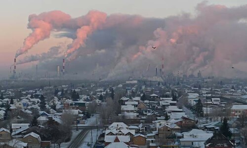 Russia says it will continue oil and gas projects despite US sanctions