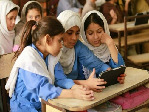 اسلام میں لڑکیوں کی تعلیم کے بارے میں غلط فہمیوں کا ازالہ ضروری ہے، مسلم ورلڈ لیگ