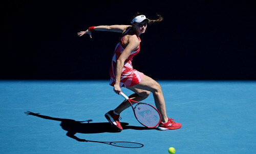 Rybakina eases past local wildcard Jones in Melbourne