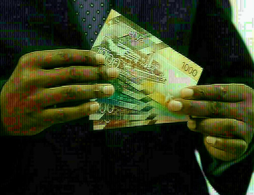 Kenyan shilling holds ground against dollar