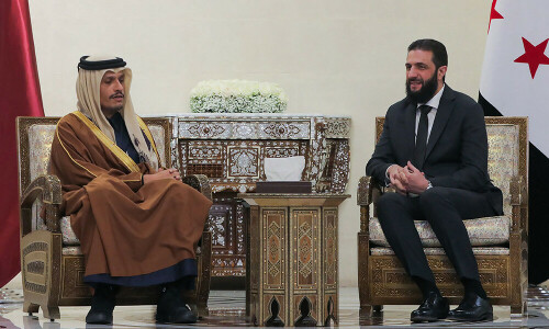 Visiting Qatar PM says to help Syria rehabilitate infrastructure