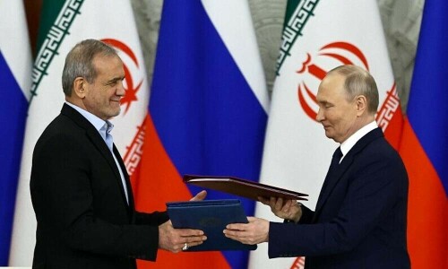 Russia, Iran to harden military and trade ties in new pact