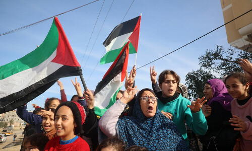 After celebrations, displaced Gazans return home to destruction