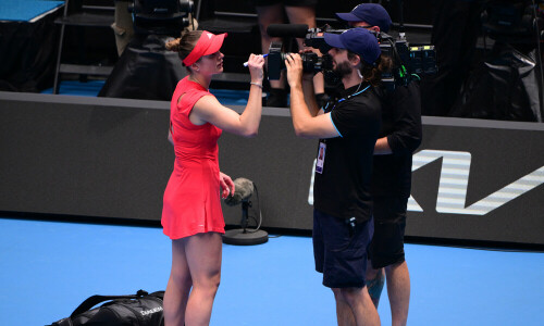 No sweat, no shake as Svitolina cruises into Melbourne quarters