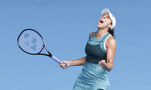 Keys overpowers Svitolina to reach Australian Open semi-finals