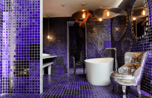 Wealthy Indians tap into bathroom luxury with $18,500 smart toilets Wealthy Indians tap into bathroom luxury with $18,500 smart toilets