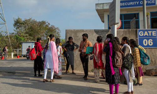 India watchdog faults probe of Foxconn hiring, orders new inquiry