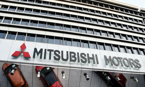 Mitsubishi Motors considering not joining planned Nissan-Honda merger, sources say