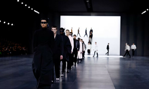 Dior&rsquo;s Kim Jones pares down embellishments for winter catwalk show