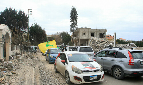 Lebanese try again to return to southern border villages
