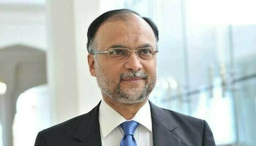 Ahsan visits Pakistan HC in London
