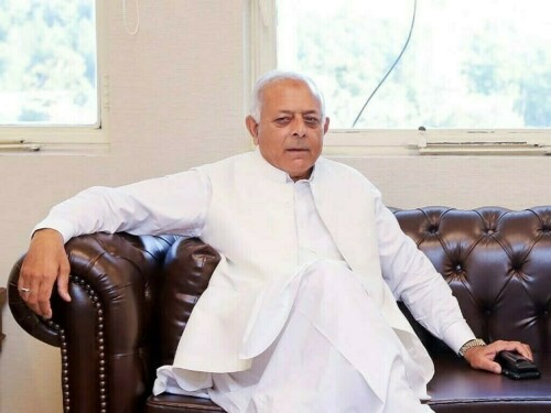 پی آئی اے مخالف بیان، وفاقی کابینہ نے سابق وزیر کے خلاف انکوائری کا حکم دیدیا