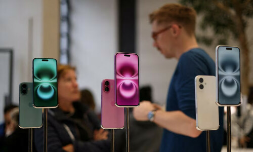 Apple shares rise after positive sales outlook signals iPhone recovery