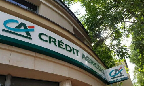 Credit Agricole tops estimates in Q4, aided by Amundi and trading