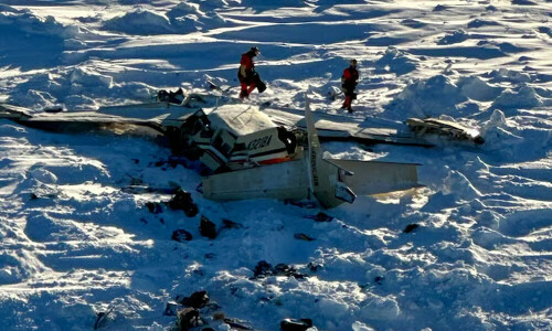 Investigators hunt for clues into deadly Alaska plane wreck, all victims recovered