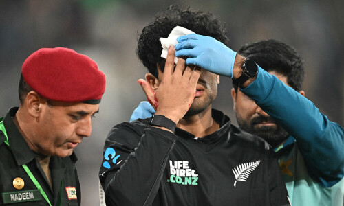 New Zealand&rsquo;s Ravindra bloodied by ball to the face in Lahore