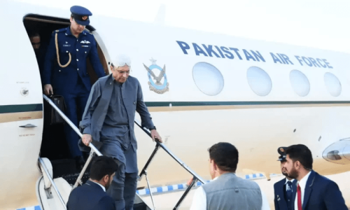 President Zardari leaves for Lisbon to condole Prince Karim Aga Khan IV&rsquo;s death