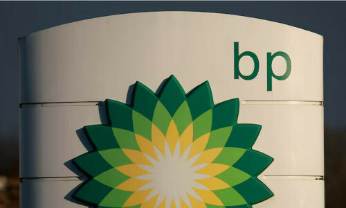 BP&rsquo;s quarterly earnings at four-year low as weak margins dent refining business