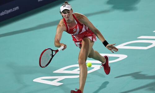 Rybakina advances to Doha quarter-finals