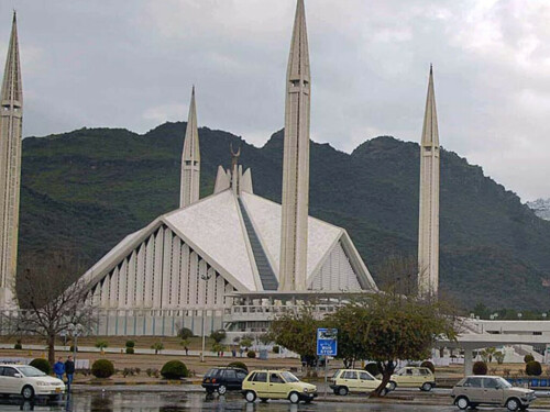 US citizens advised to avoid Faisal Mosque area in view of TTP threats