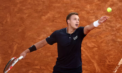 Hamad Medjedovic earns milestone victory in Marseille