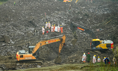 Death toll in southwest China landslide rises to 10