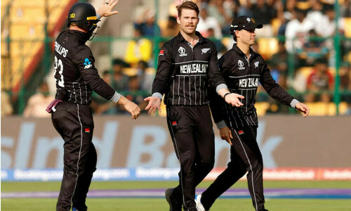 New Zealand&rsquo;s Ferguson out of Champions Trophy with foot injury