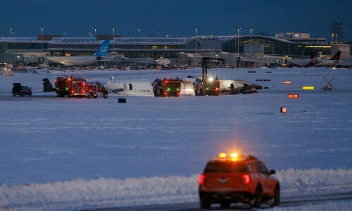 Delta CEO says flight crew on Toronto plane that crashed was experienced