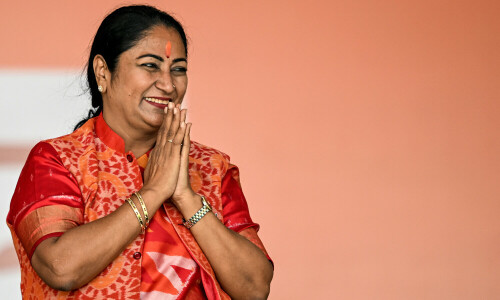 India&rsquo;s ruling party takes control of capital as chief minister sworn in