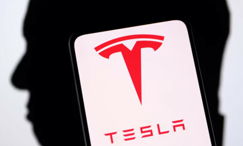 Japan to court Tesla on Nissan investment, FT reports
